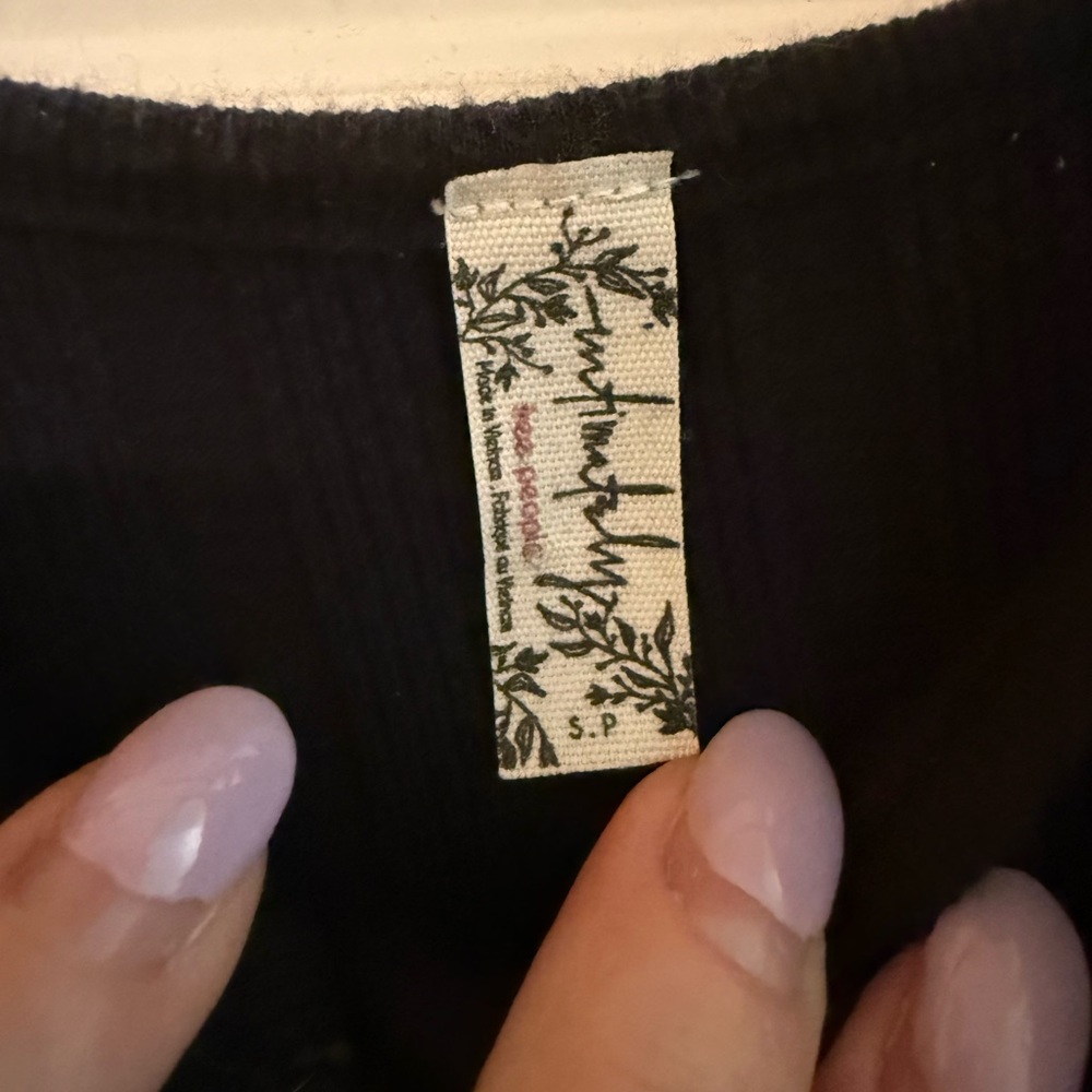Free People Intimately Line - Navy Ribbed Button-Front Crop Tank - Picture 2 of 2